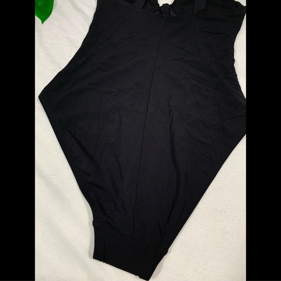 NEW $168 Robin Piccone Ava Underwire‎ One-Piece Swimsuit in Black [SZ 8 ] - Picture 7 of 8